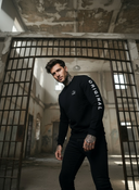 Vinnie - Heren Sweater met Wit Geborduurd Logo en Tekst op de Mouw